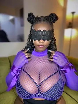 Snapshot of Sexy_panda69 chatting on 05-17-26, 01:33 Sexy panda69 online show from 05-17-26, 01:33
