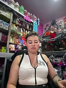 TamySweetness online show from 12-17-25, 06:02