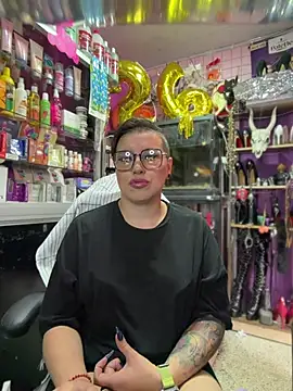 Snapshot of TamySweetness chatting on 02-18-26, 02:13 TamySweetness online show from 02-18-26, 02:13