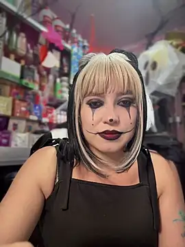 TamySweetness online show from 10-28-25, 06:07