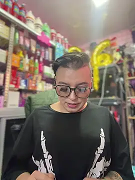 Snapshot of TamySweetness chatting on 02-21-26, 06:21 TamySweetness online show from 02-21-26, 06:21