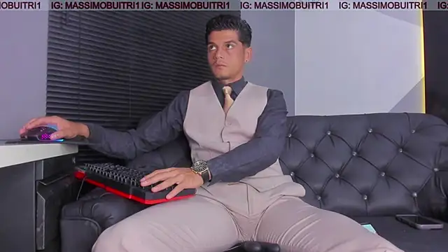 massimo g online show from 06-18-26, 01:15
