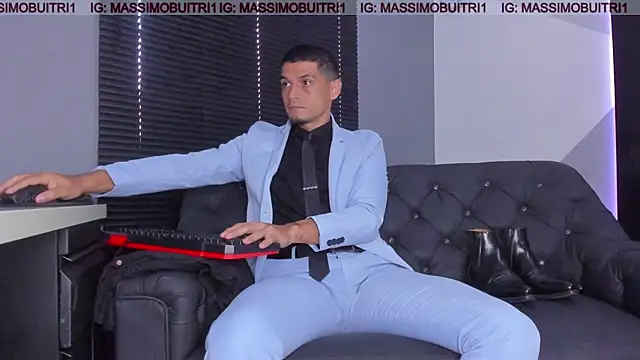 massimo g online show from 11-30-25, 01:01