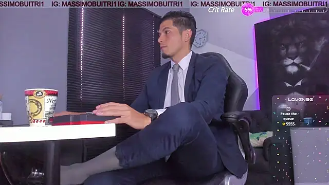 Snapshot of massimo_g chatting on 03-18-25, 01:34 massimo g online show from 03-18-25, 01:34