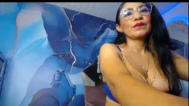 luzcastillo07 online show from 05-11-26, 05:42