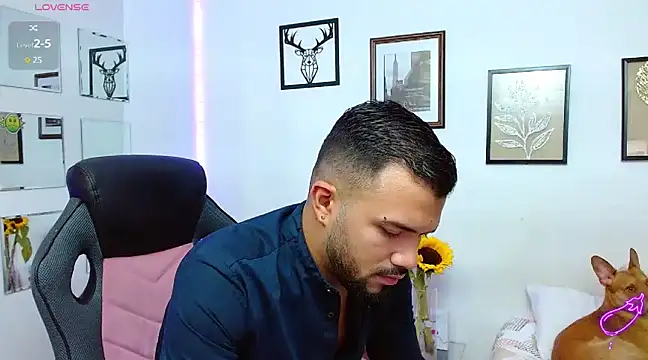 Snapshot of mathew_vidal1 chatting on 02-27-25, 10:42 mathew vidal1 online show from 02-27-25, 10:42