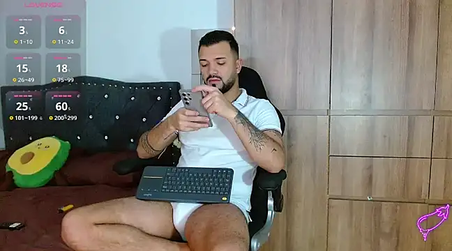 Snapshot of mathew_vidal1 chatting on 12-02-24, 04:48 mathew vidal1 online show from 12-02-24, 04:48