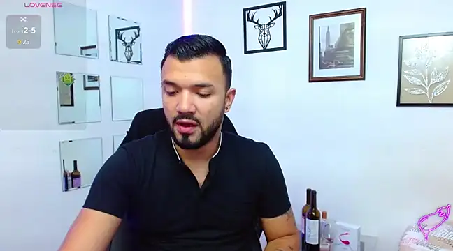 Snapshot of mathew_vidal1 chatting on 03-07-25, 05:18 mathew vidal1 online show from 03-07-25, 05:18