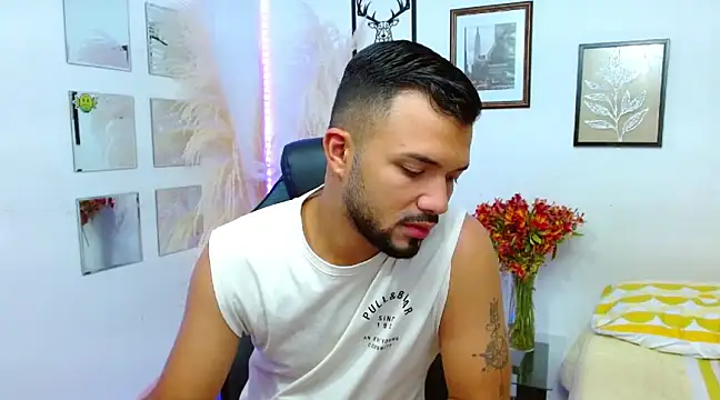 Snapshot of mathew_vidal1 chatting on 02-07-25, 01:04 mathew vidal1 online show from 02-07-25, 01:04