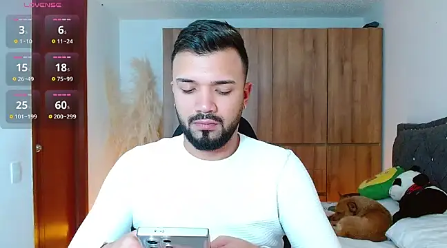 Snapshot of mathew_vidal1 chatting on 12-05-24, 05:54 mathew vidal1 online show from 12-05-24, 05:54