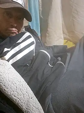 Snapshot of pauloandres chatting on 02-18-26, 08:00 pauloandres online show from 02-18-26, 08:00