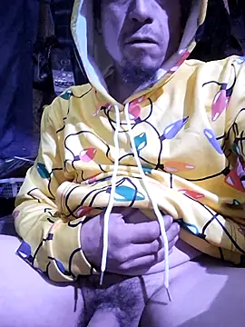 Snapshot of pauloandres chatting on 11-01-25, 08:30 pauloandres online show from 11-01-25, 08:30