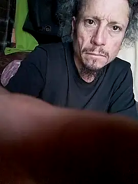 Snapshot of pauloandres chatting on 10-25-25, 10:10 pauloandres online show from 10-25-25, 10:10