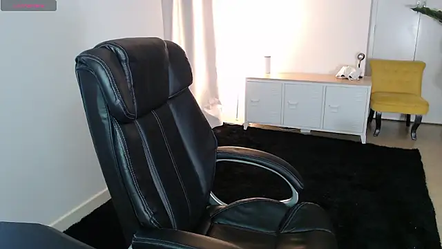 Crystal-dreamt online show from 03-24-26, 03:12