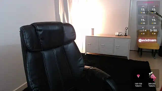 Crystal-dreamt online show from 04-08-26, 11:33