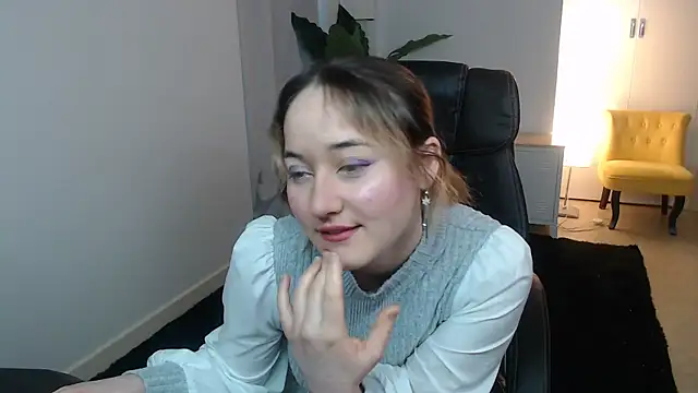 Snapshot of Crystal-dreamt chatting on 02-13-26, 10:26 Crystal-dreamt online show from 02-13-26, 10:26