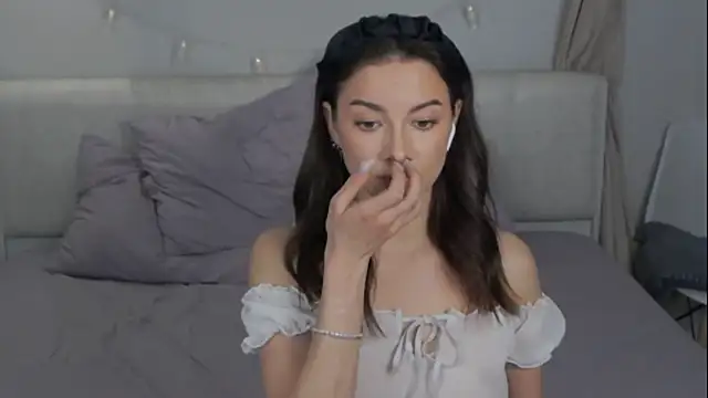 Snapshot of sinthiaroze chatting on 01-11-25, 07:05 sinthiaroze online show from 01-11-25, 07:05