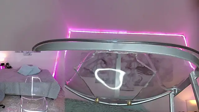 jazmin ross online show from 10-26-25, 01:06