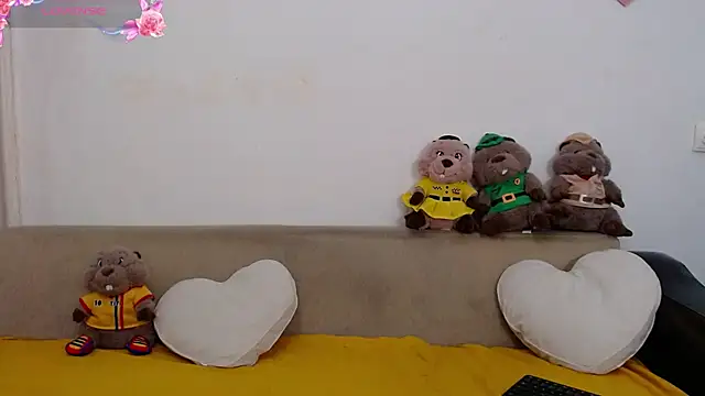 Snapshot of ElenaRose90 chatting on 06-16-26, 07:58 ElenaRose90 online show from 06-16-26, 07:58