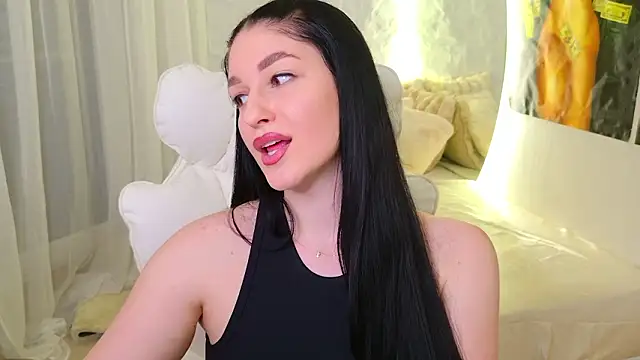 moniqque online show from 03-28-26, 05:36