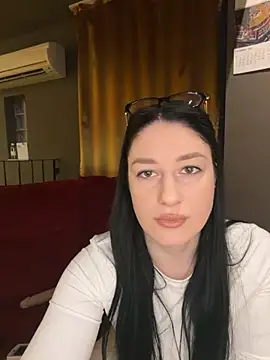 moniqque online show from 12-02-25, 05:42