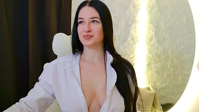 moniqque online show from 10-24-25, 05:17