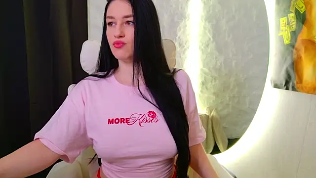 moniqque online show from 12-03-25, 05:41