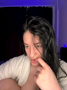 moniqque online show from 10-12-25, 12:06