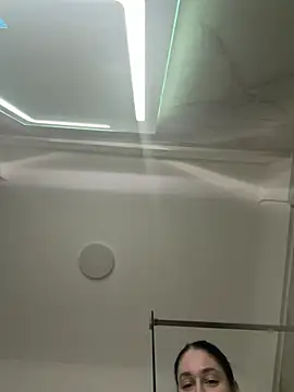 Snapshot of moniqque chatting on 02-19-26, 07:44 moniqque online show from 02-19-26, 07:44