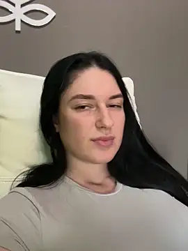 moniqque online show from 10-13-25, 01:34