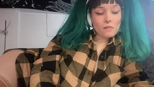 Snapshot of FRRANNKIE chatting on 02-18-25, 11:11 FRRANNKIE online show from 02-18-25, 11:11