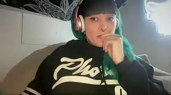 Snapshot of FRRANNKIE chatting on 02-28-25, 01:58 FRRANNKIE online show from 02-28-25, 01:58