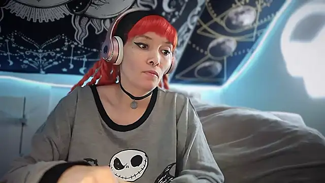 Snapshot of FRRANNKIE chatting on 09-28-25, 02:13 FRRANNKIE online show from 09-28-25, 02:13