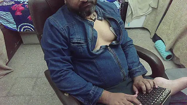 rentarob online show from 11-19-25, 05:24