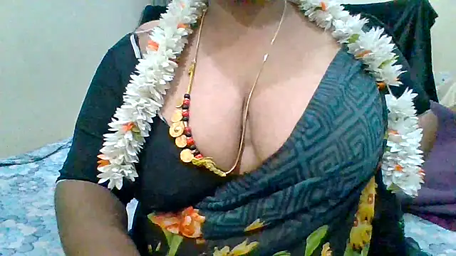 Snapshot of archanatelugu9 chatting on 01-27-25, 11:00 archanatelugu9 online show from 01-27-25, 11:00