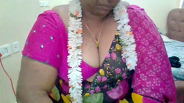 Snapshot of archanatelugu9 chatting on 01-08-25, 05:59 archanatelugu9 online show from 01-08-25, 05:59