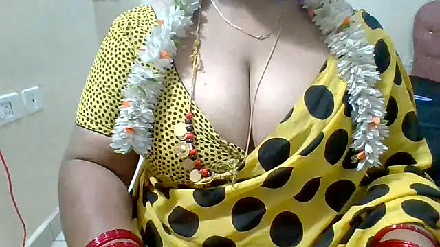 Snapshot of archanatelugu9 chatting on 09-29-25, 07:19 archanatelugu9 online show from 09-29-25, 07:19