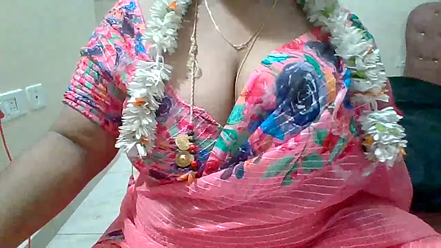 Snapshot of archanatelugu9 chatting on 10-16-25, 02:31 archanatelugu9 online show from 10-16-25, 02:31