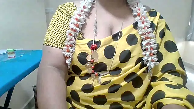 Snapshot of archanatelugu9 chatting on 05-15-26, 05:05 archanatelugu9 online show from 05-15-26, 05:05