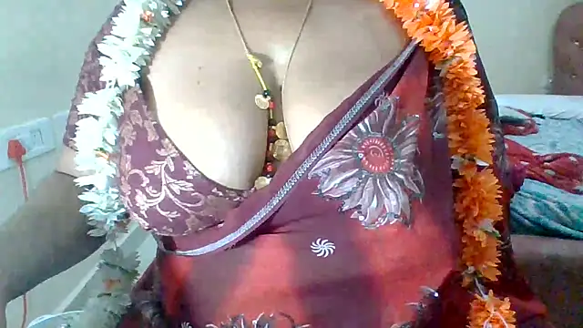 Snapshot of archanatelugu9 chatting on 01-10-25, 02:45 archanatelugu9 online show from 01-10-25, 02:45