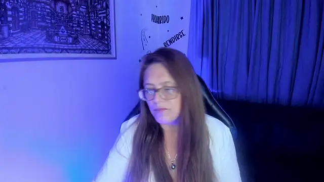 Snapshot of Ivette_Shaira chatting on 06-01-26, 11:21 Ivette Shaira online show from 06-01-26, 11:21