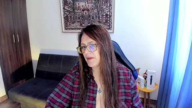 Snapshot of Ivette_Shaira chatting on 04-18-26, 01:24 Ivette Shaira online show from 04-18-26, 01:24