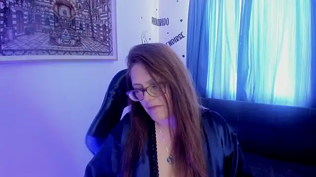 Snapshot of Ivette_Shaira chatting on 05-11-26, 01:23 Ivette Shaira online show from 05-11-26, 01:23