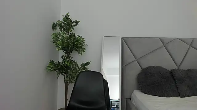 BlueEyesLexy online show from 04-18-26, 07:44