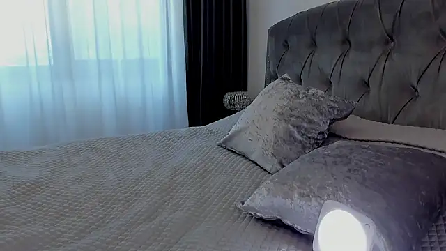 LenaBabyGirl online show from 10-10-25, 11:00