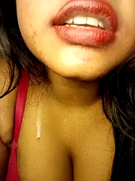 Hotlisa online show from 12-04-25, 05:28