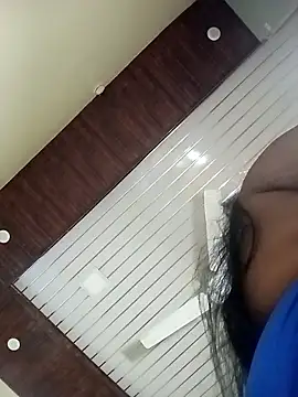 Hotlisa online show from 01-14-26, 04:05