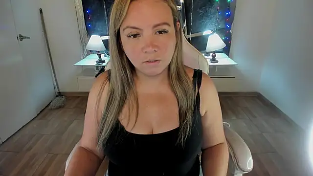 victoria rosse520 online show from 03-05-25, 09:15