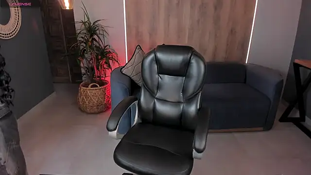 MileyCruz  online show from 09-13-25, 07:36