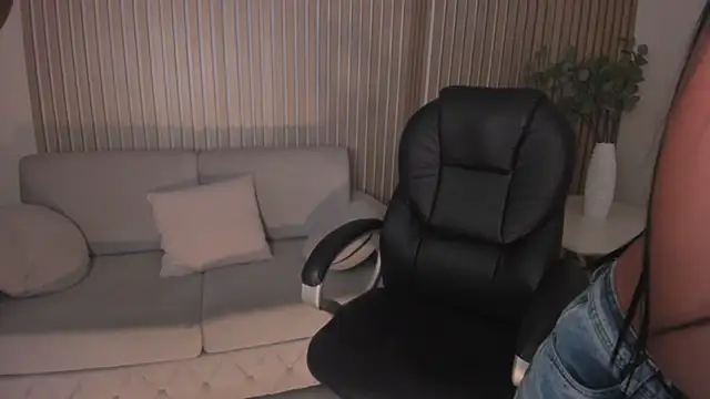 MileyCruz  online show from 02-19-25, 09:39